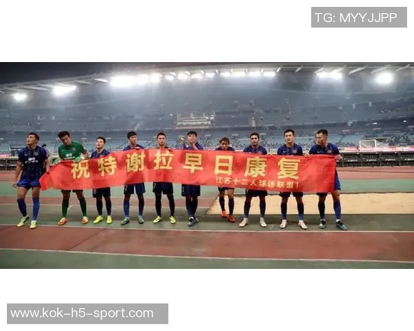 阿图尔与内马尔重聚合影祝福早日回归赛场 阿图尔与内马尔重聚合影祝福早日回归赛场